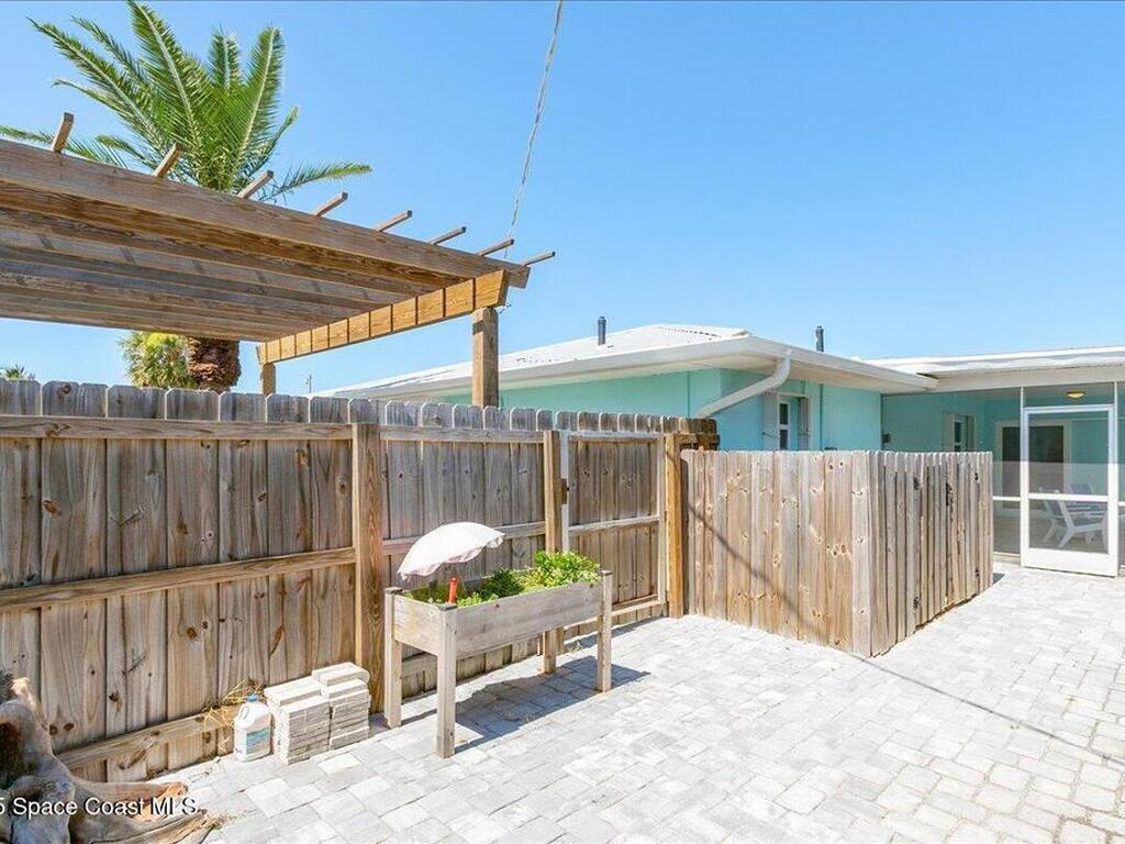215 Wilson Avenue, Satellite Beach, FL 32937