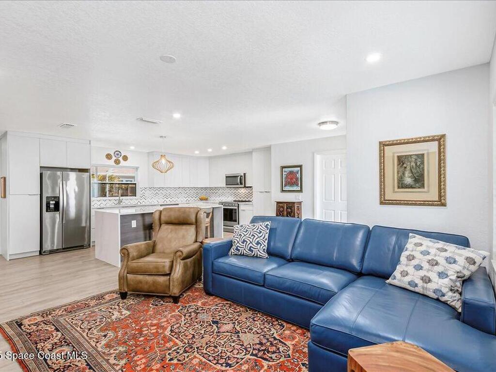 215 Wilson Avenue, Satellite Beach, FL 32937