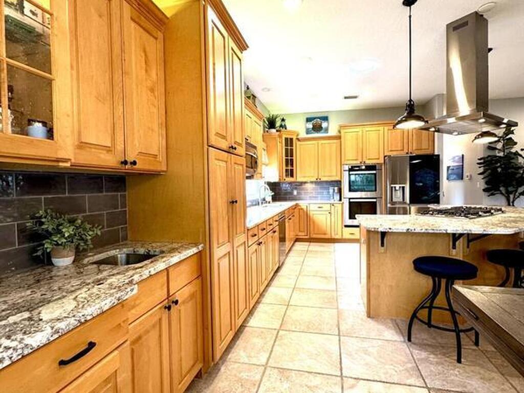 52 Riverview Lane, Cocoa Beach, FL 32931