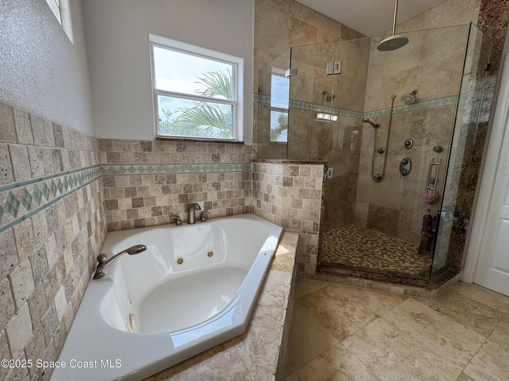 52 Riverview Lane, Cocoa Beach, FL 32931