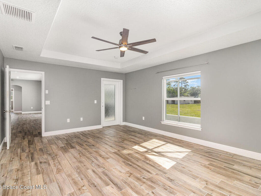 3735 Crista Jean Avenue, Grant-Valkaria, FL 32909