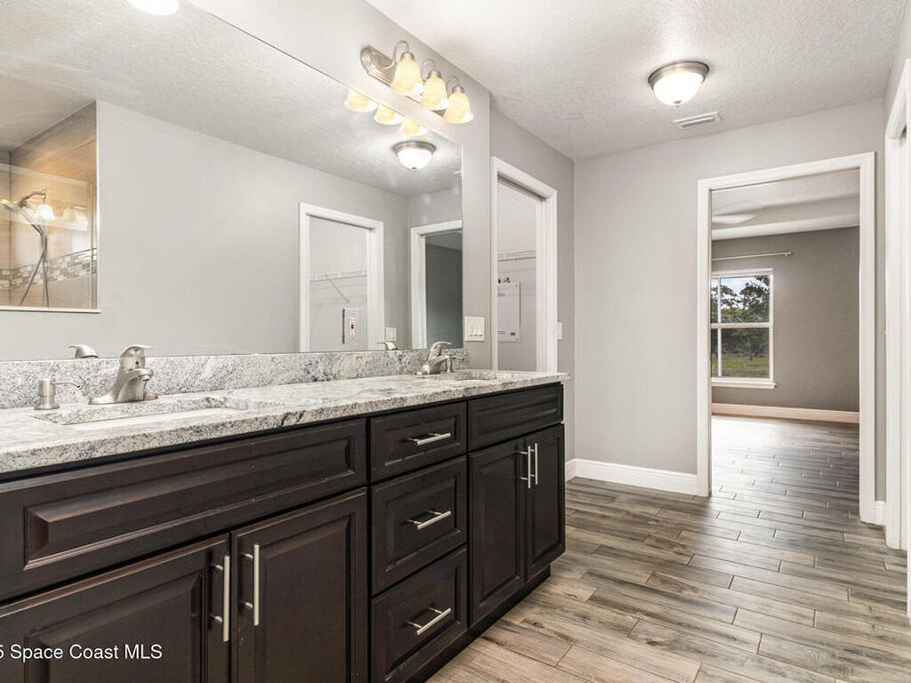 3735 Crista Jean Avenue, Grant-Valkaria, FL 32909