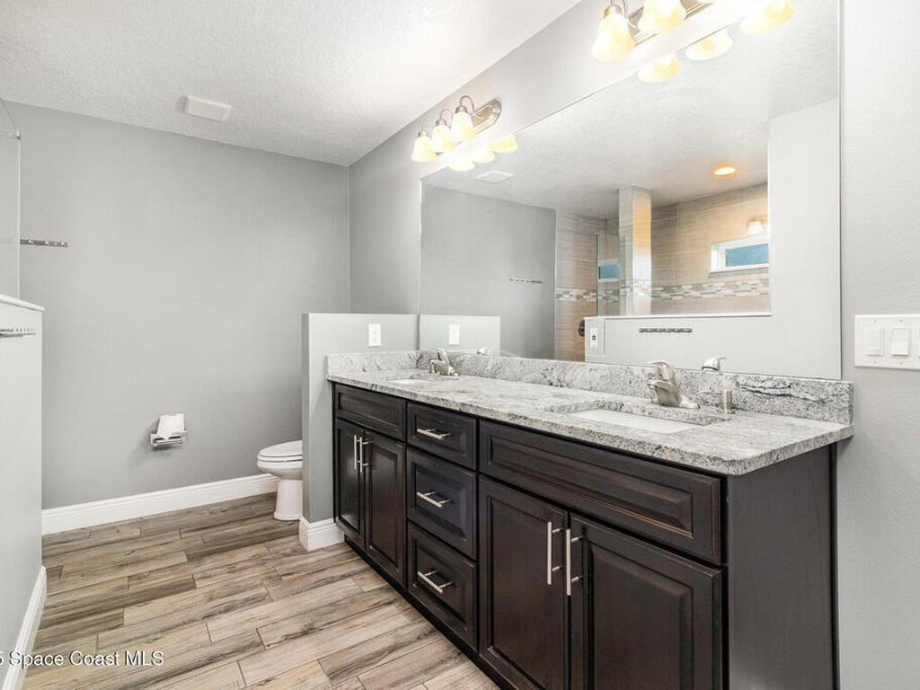 3735 Crista Jean Avenue, Grant-Valkaria, FL 32909