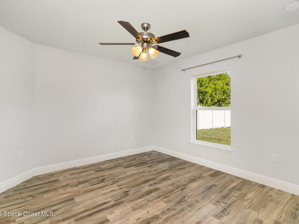3735 Crista Jean Avenue, Grant-Valkaria, FL 32909
