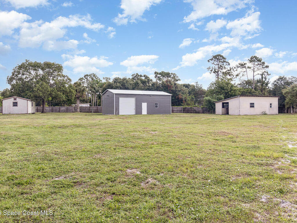 3735 Crista Jean Avenue, Grant-Valkaria, FL 32909