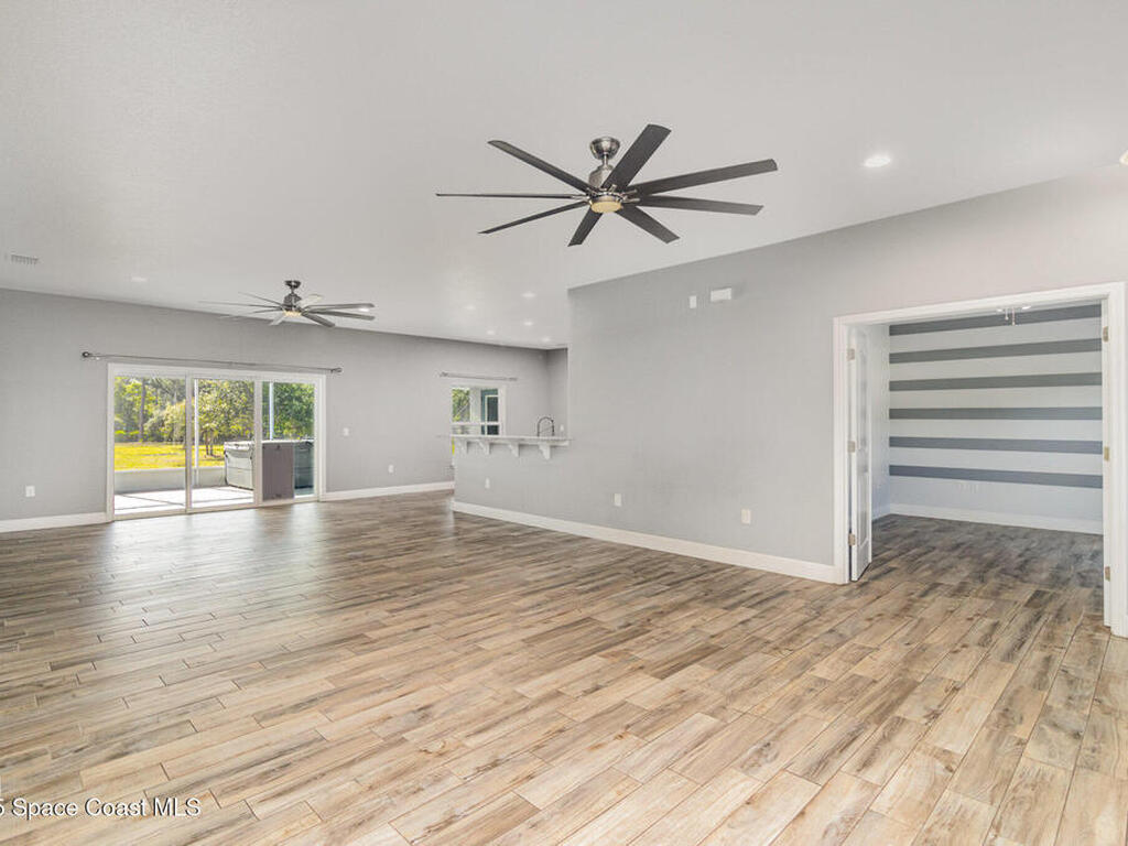3735 Crista Jean Avenue, Grant-Valkaria, FL 32909