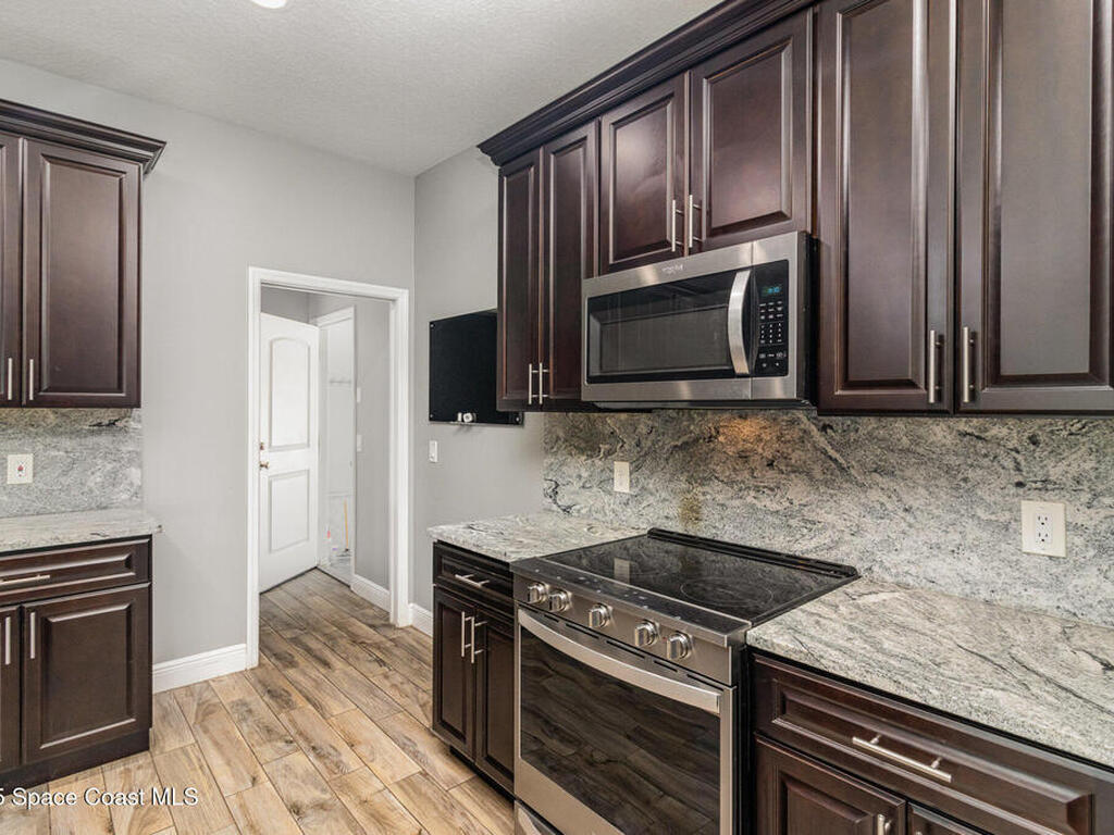 3735 Crista Jean Avenue, Grant-Valkaria, FL 32909