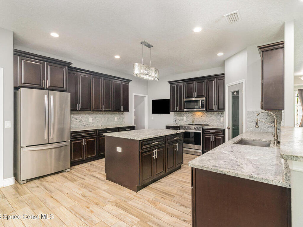3735 Crista Jean Avenue, Grant-Valkaria, FL 32909