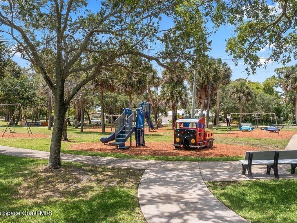 212 Ormond Drive, Indialantic, FL 32903