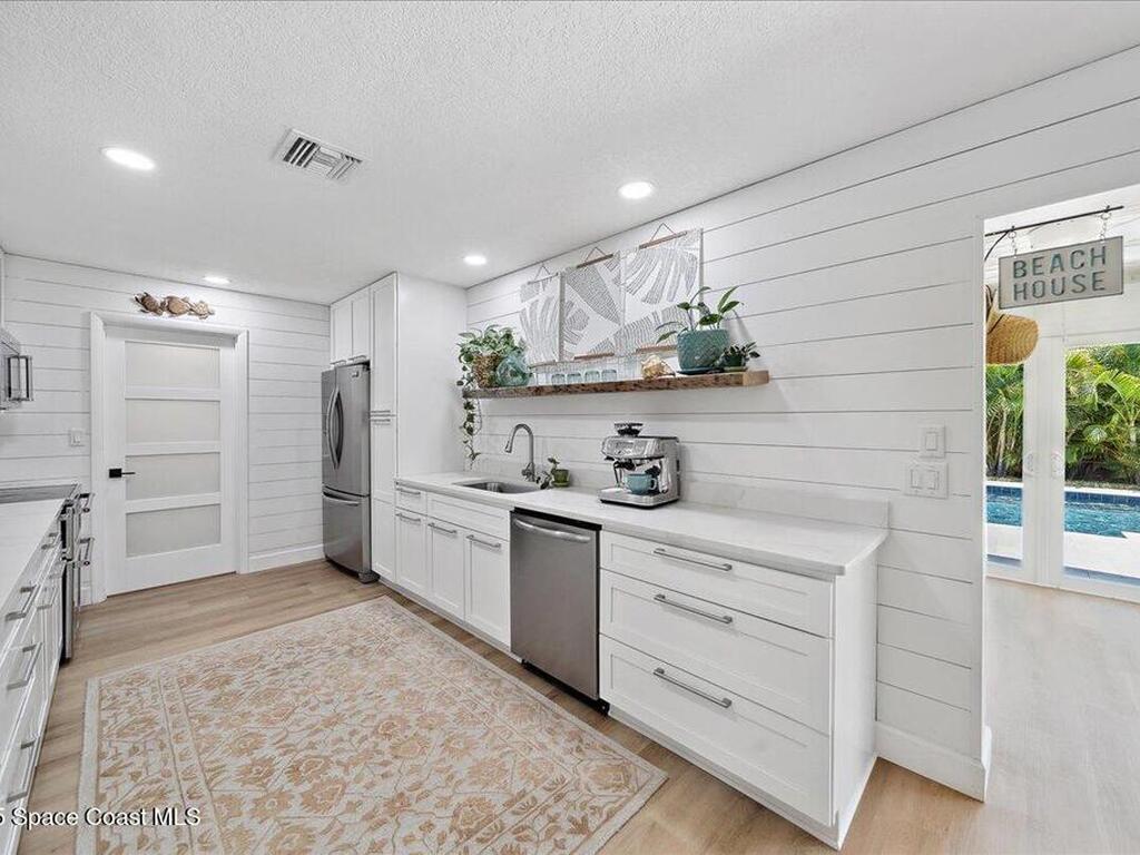 212 Ormond Drive, Indialantic, FL 32903