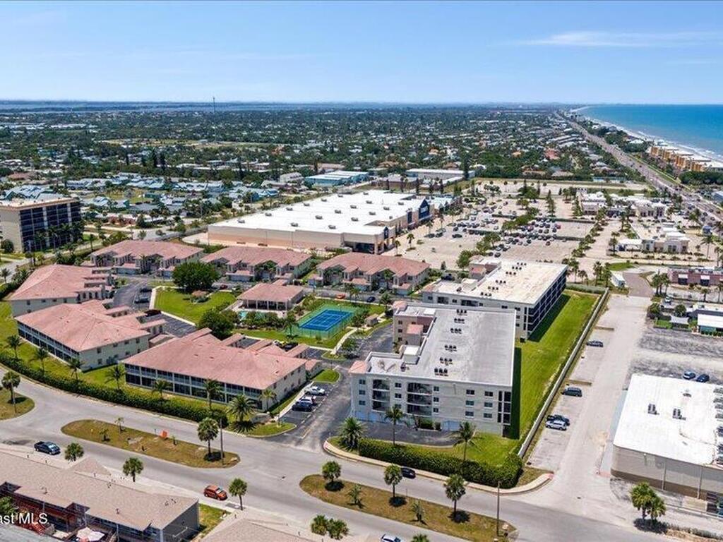 121 Lancha Circle, Indian Harbour Beach, FL 32937