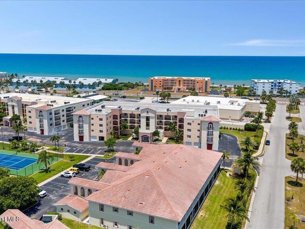 121 Lancha Circle, Indian Harbour Beach, FL 32937
