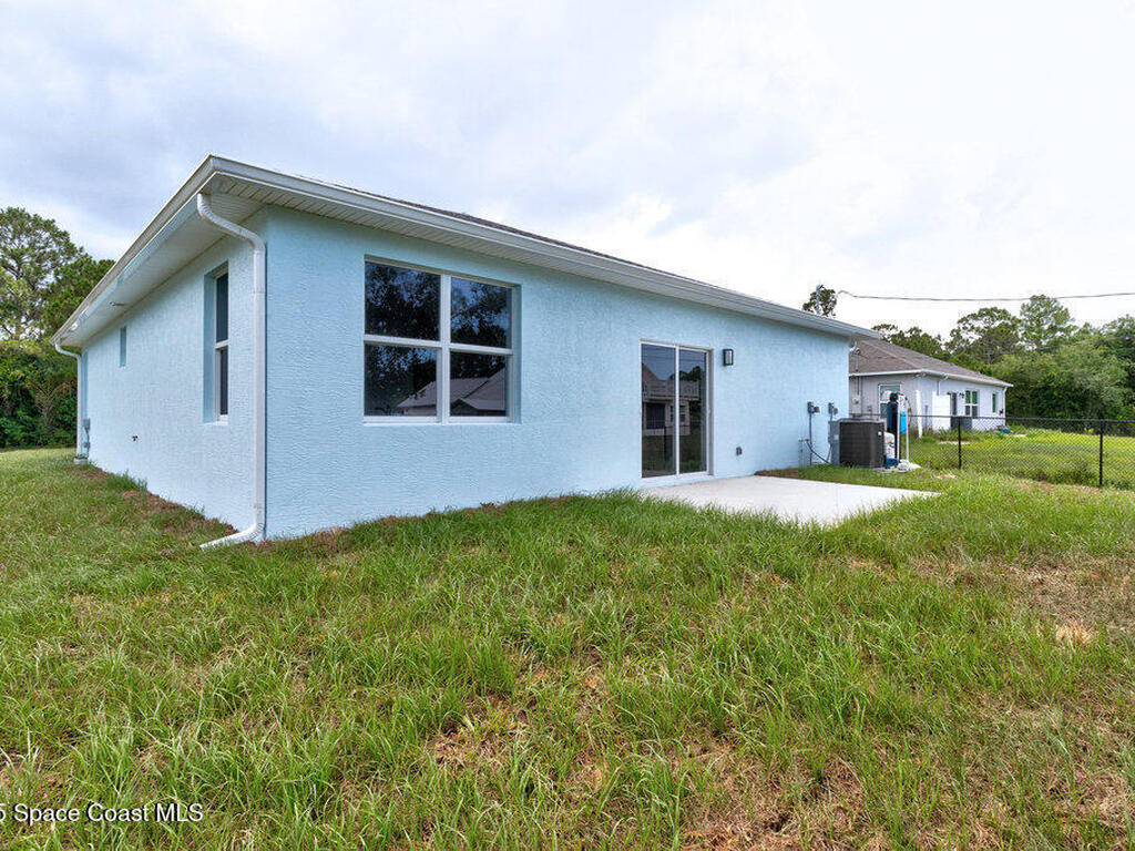 8060 96th Avenue, Vero Beach, FL 32967