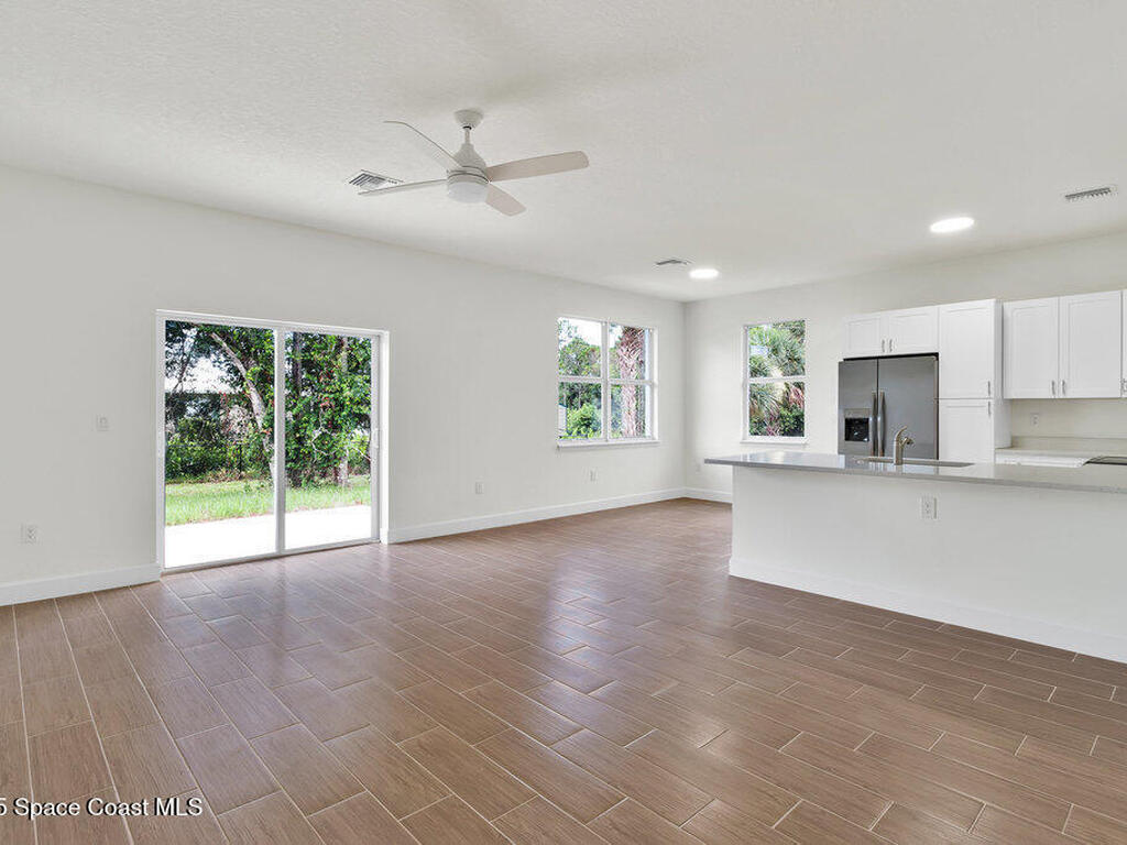 8060 96th Avenue, Vero Beach, FL 32967