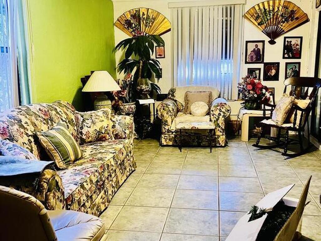 1137 Hill Avenue, Palm Bay, FL 32907