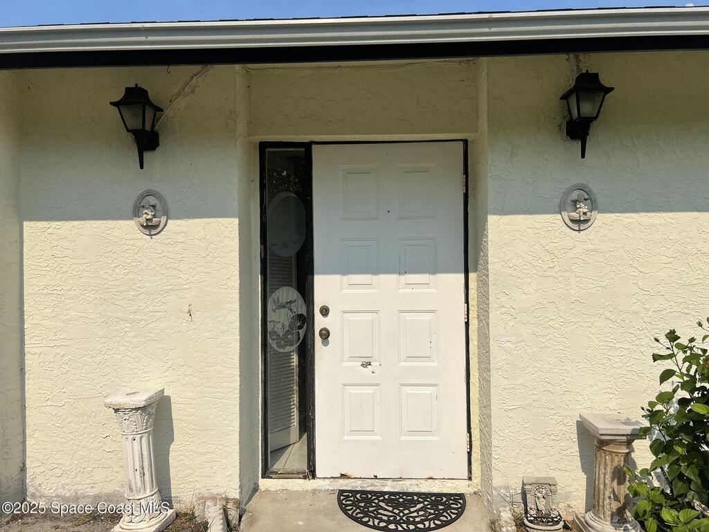 1137 Hill Avenue, Palm Bay, FL 32907