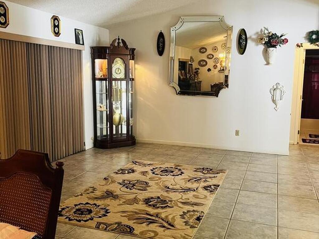1137 Hill Avenue, Palm Bay, FL 32907