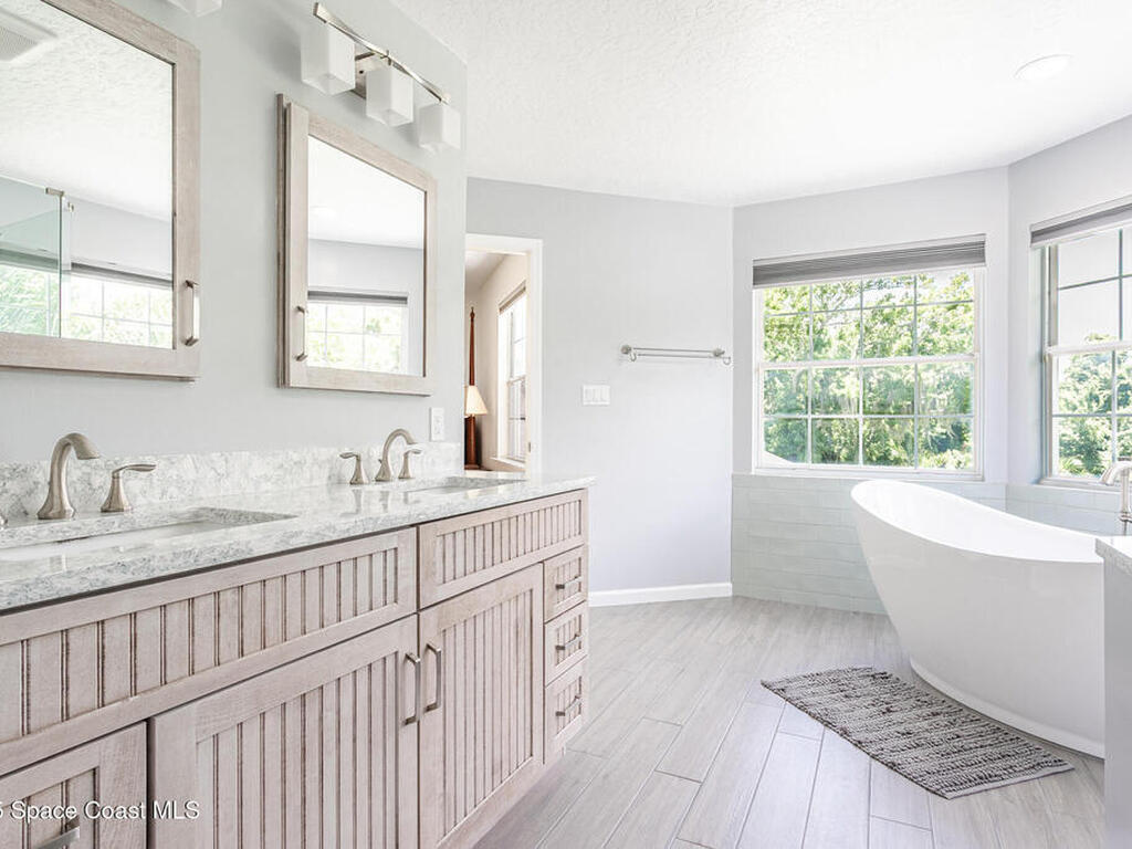 2123 Royal Oaks Drive, Rockledge, FL 32955