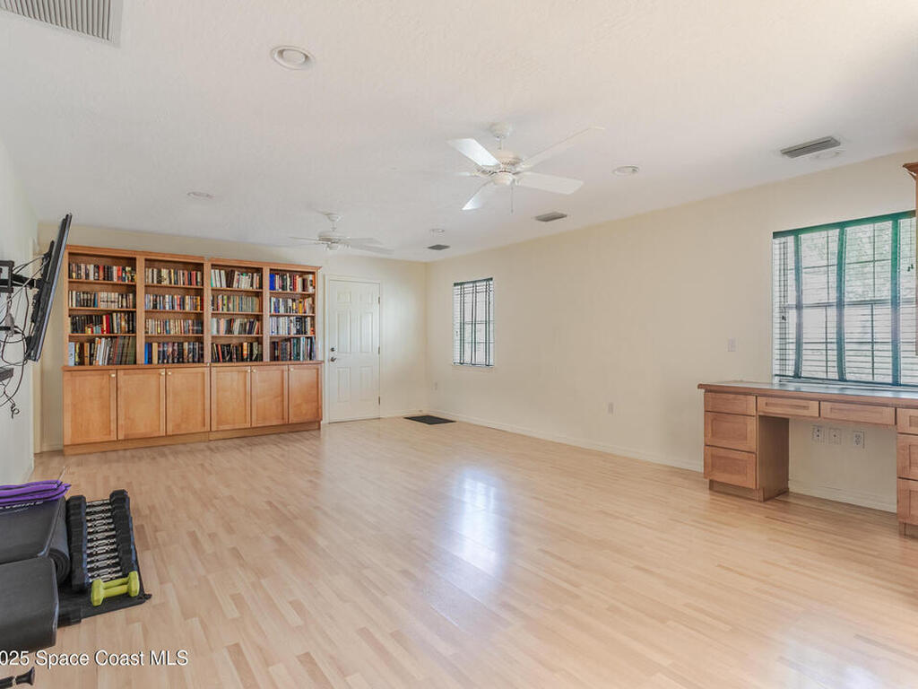 2123 Royal Oaks Drive, Rockledge, FL 32955