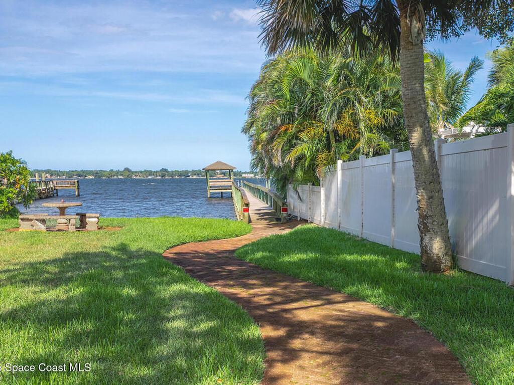2123 Royal Oaks Drive, Rockledge, FL 32955