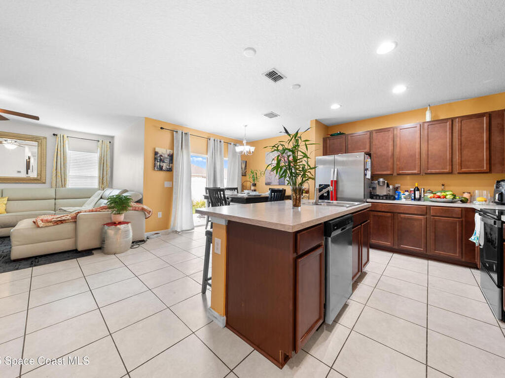 739 Jefferson Street, Davenport, FL 33837
