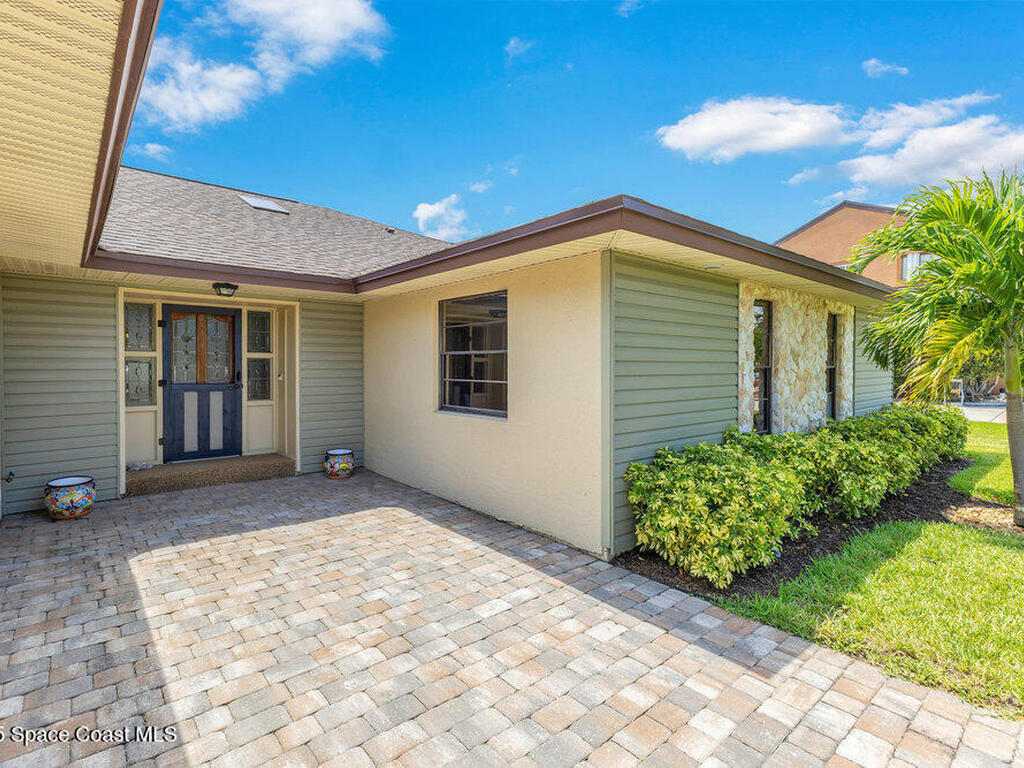 7 Inwood Way, Indian Harbour Beach, FL 32937