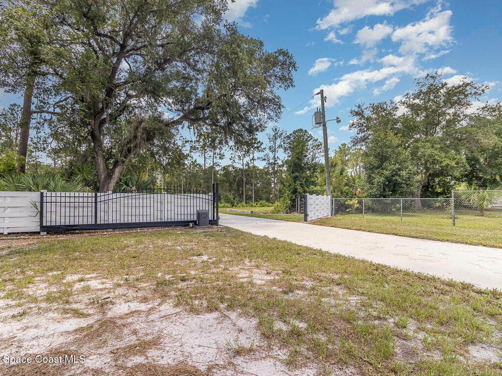 690 Grant Road, Palm Bay, FL 32909