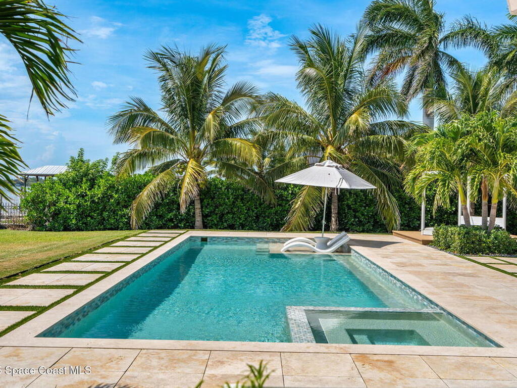 2600 N Riverside Drive, Indialantic, FL 32903