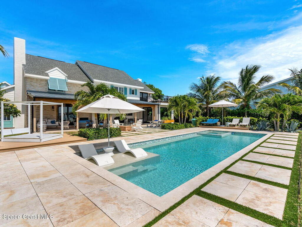 2600 N Riverside Drive, Indialantic, FL 32903