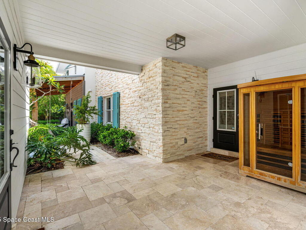 2600 N Riverside Drive, Indialantic, FL 32903