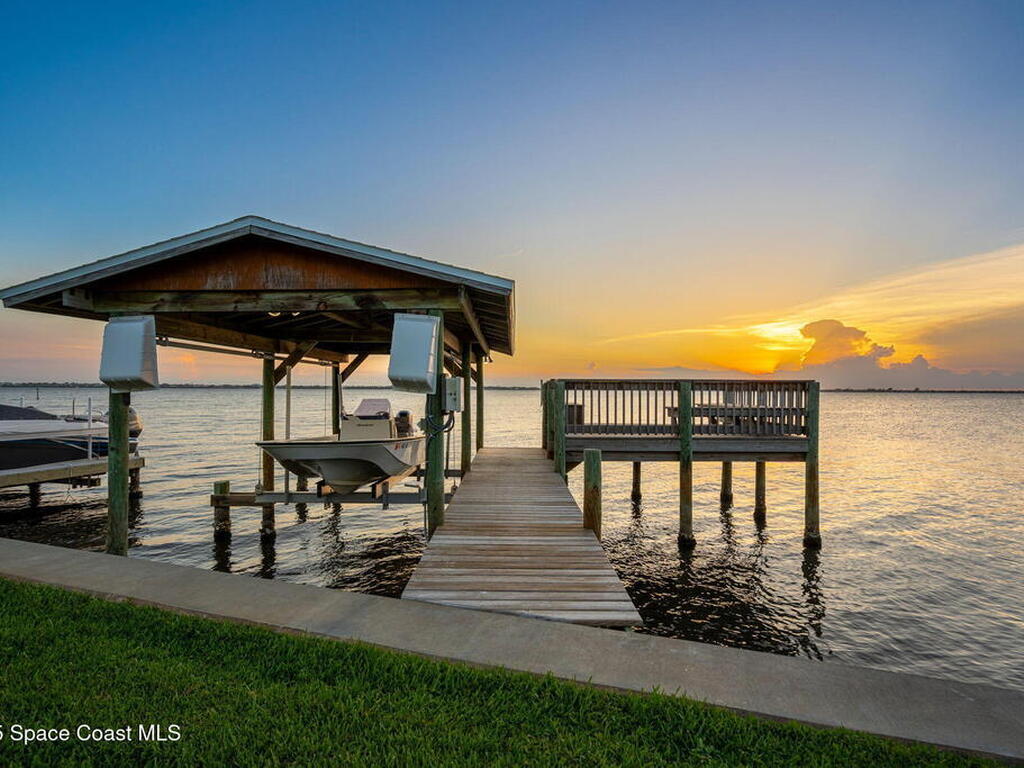 2600 N Riverside Drive, Indialantic, FL 32903