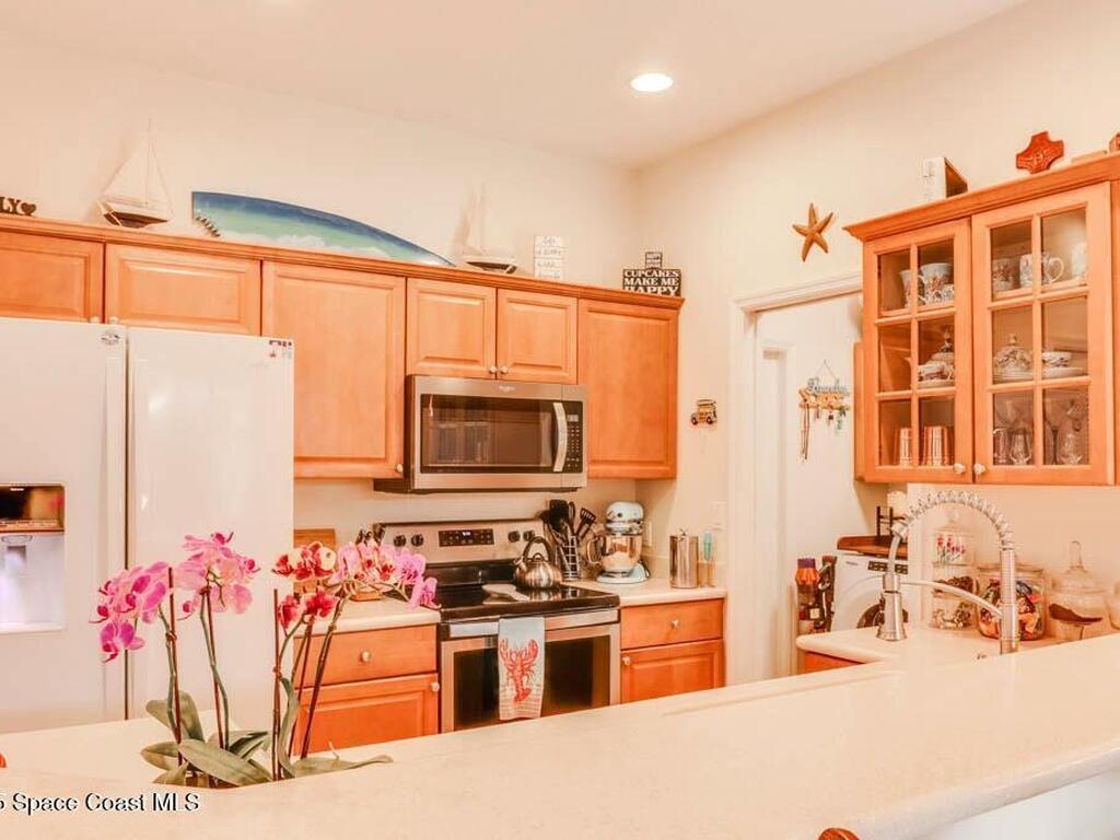 7071 Ridgewood Avenue, Cape Canaveral, FL 32920