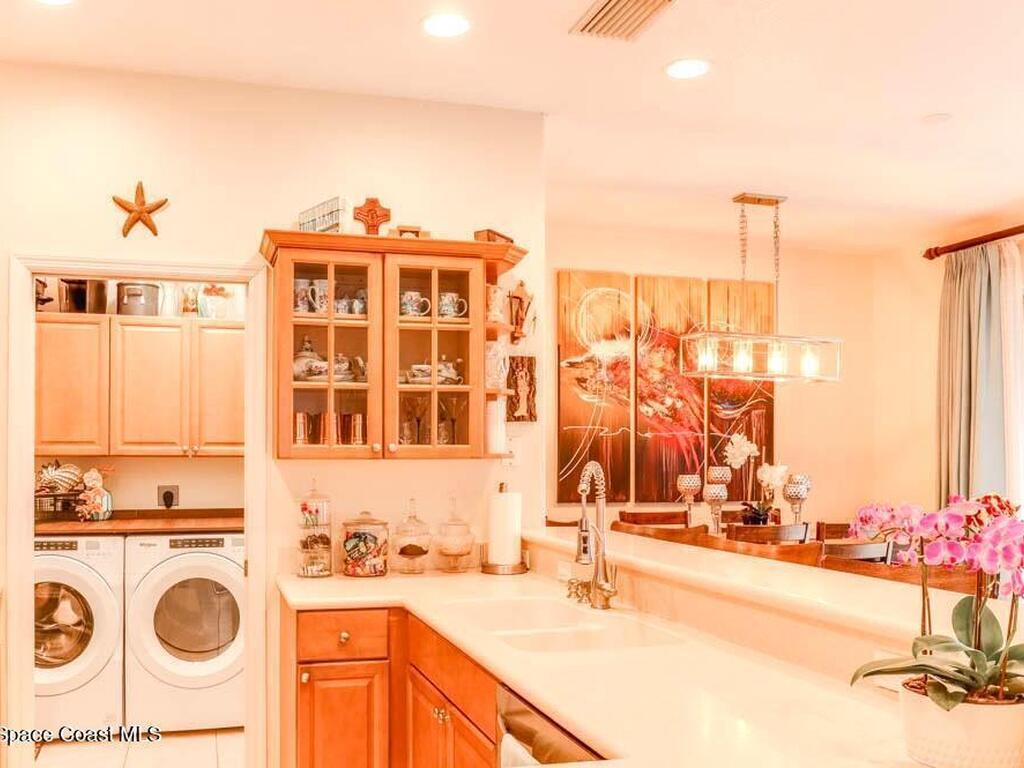 7071 Ridgewood Avenue, Cape Canaveral, FL 32920