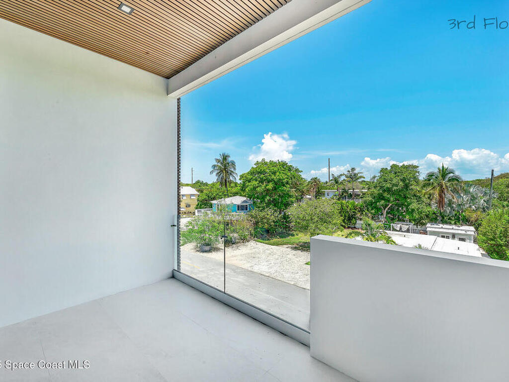 16 Seaside Ave Avenue, Key Largo, FL 33037