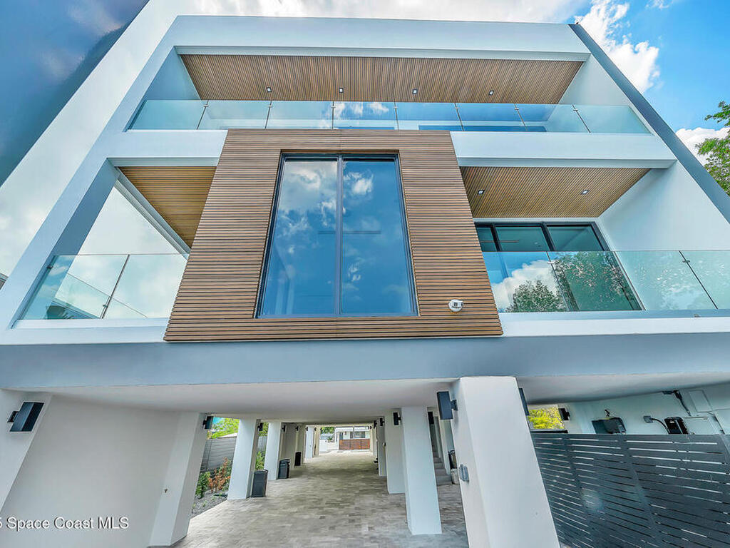 16 Seaside Ave Avenue, Key Largo, FL 33037