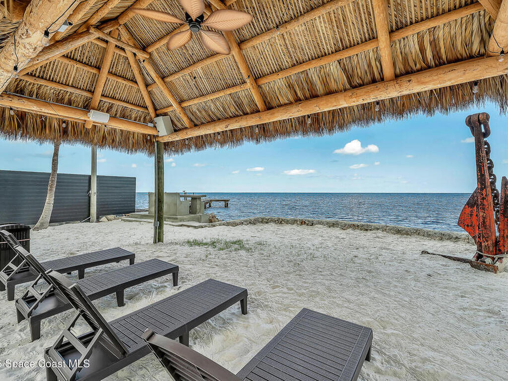 16 Seaside Ave Avenue, Key Largo, FL 33037