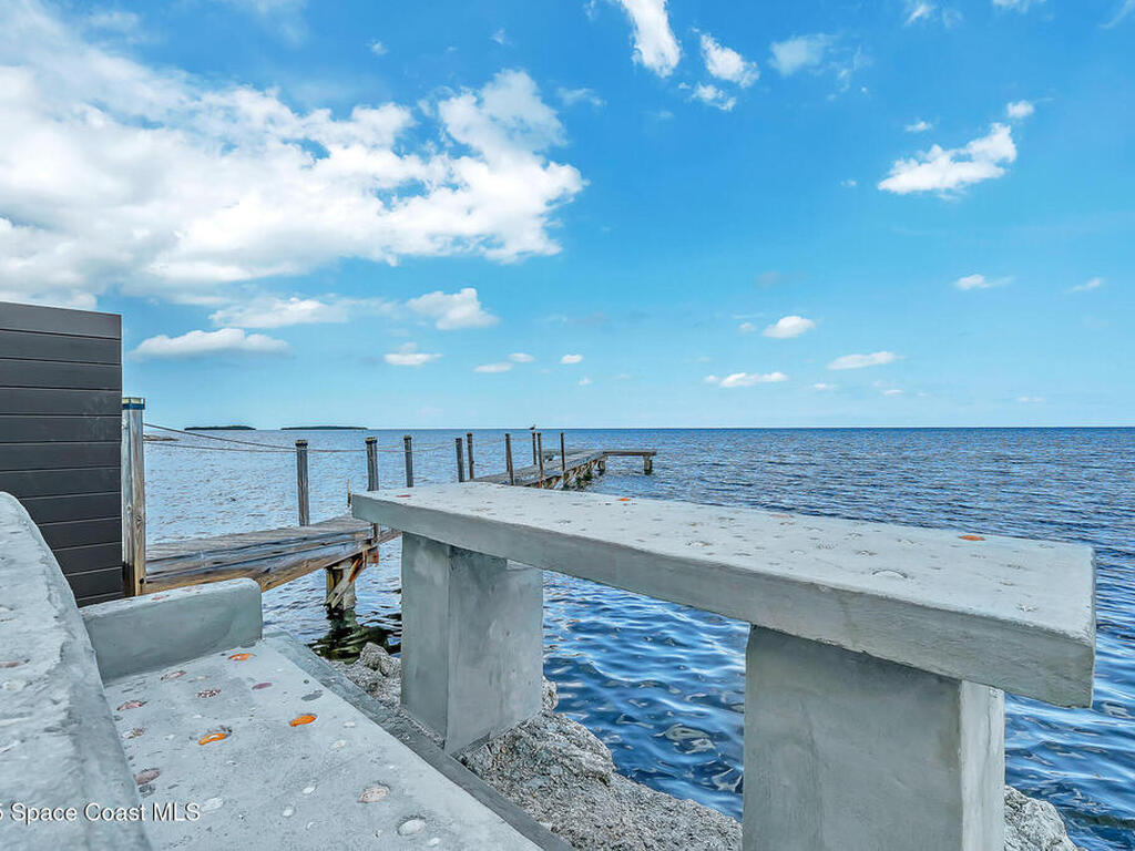 16 Seaside Ave Avenue, Key Largo, FL 33037