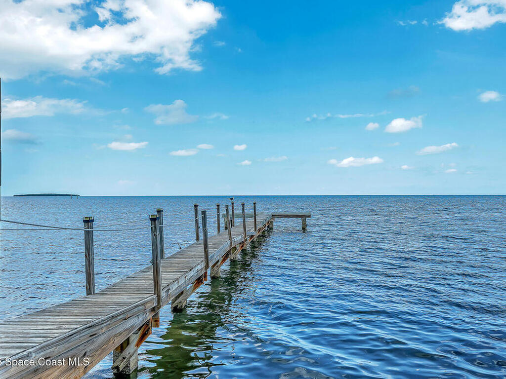 16 Seaside Ave Avenue, Key Largo, FL 33037