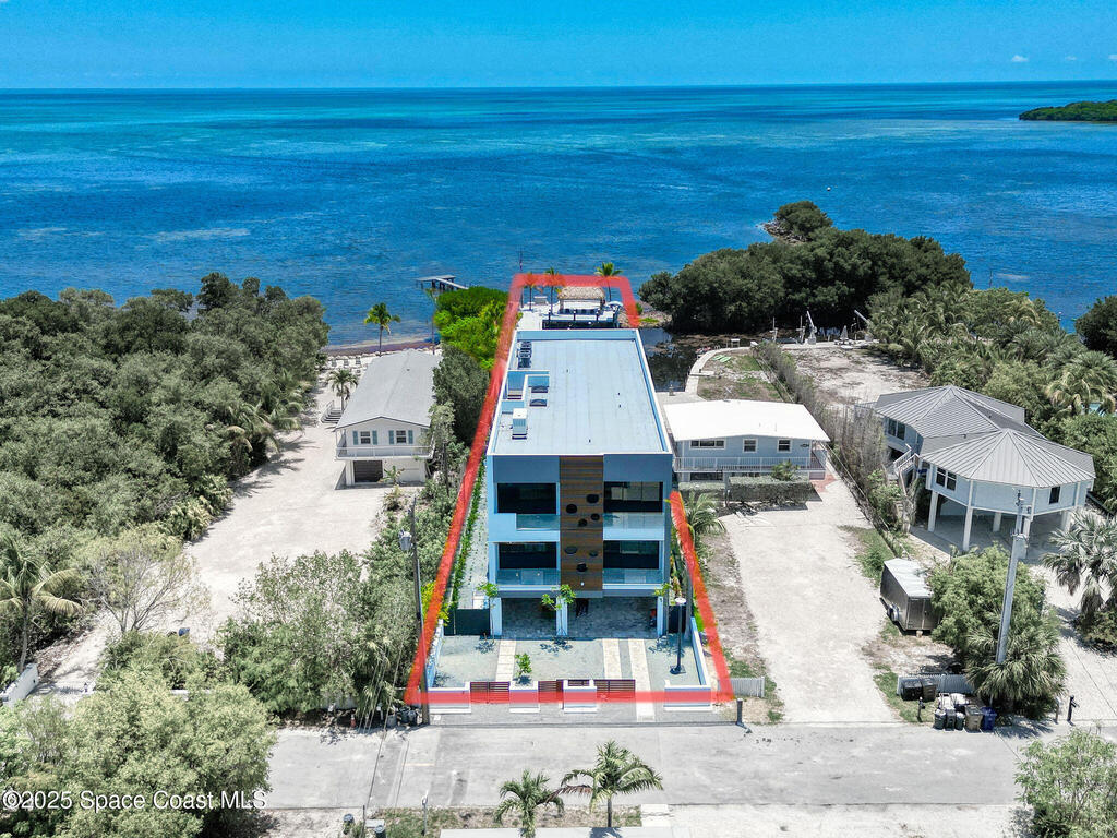 16 Seaside Ave Avenue, Key Largo, FL 33037