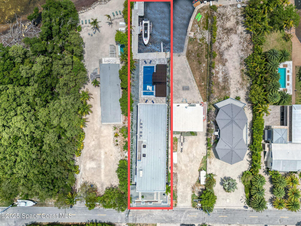 16 Seaside Ave Avenue, Key Largo, FL 33037