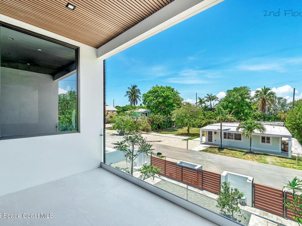 16 Seaside Ave Avenue, Key Largo, FL 33037