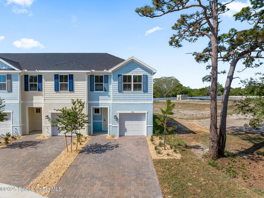 1895 Kendall Pointe Place, Melbourne, FL 32935