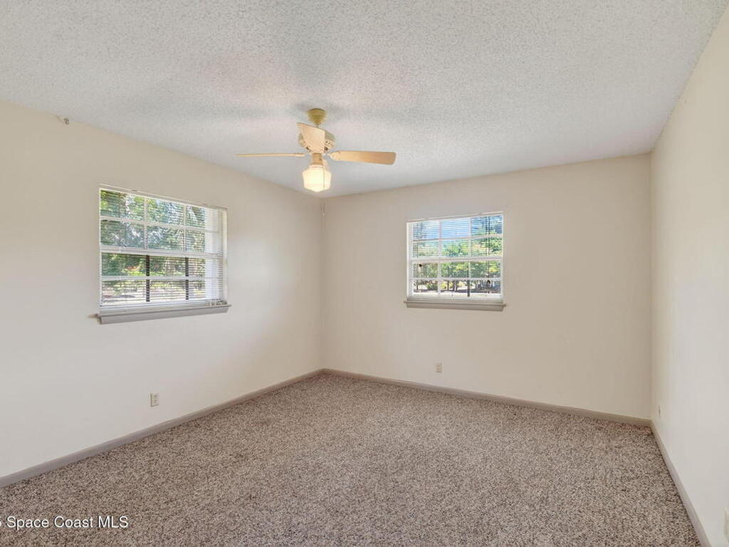 6581 Hillside Lane, Lake Worth, FL 33467
