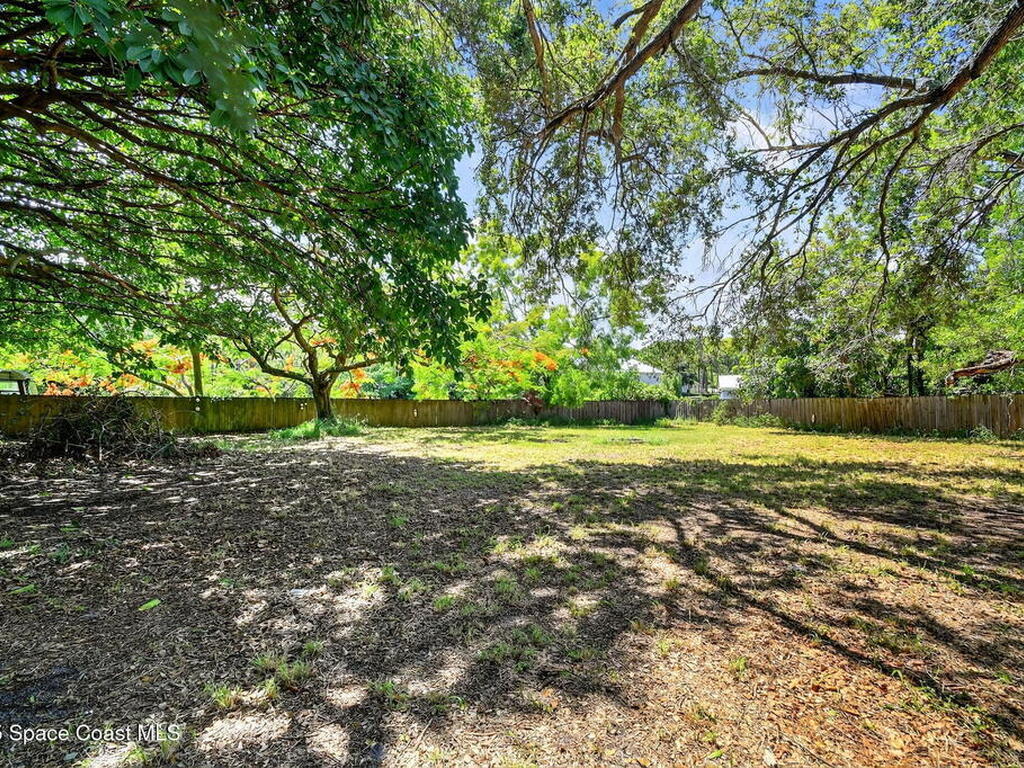 6581 Hillside Lane, Lake Worth, FL 33467