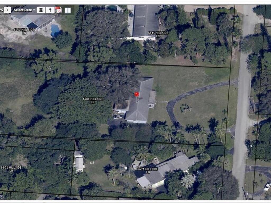 6581 Hillside Lane, Lake Worth, FL 33467