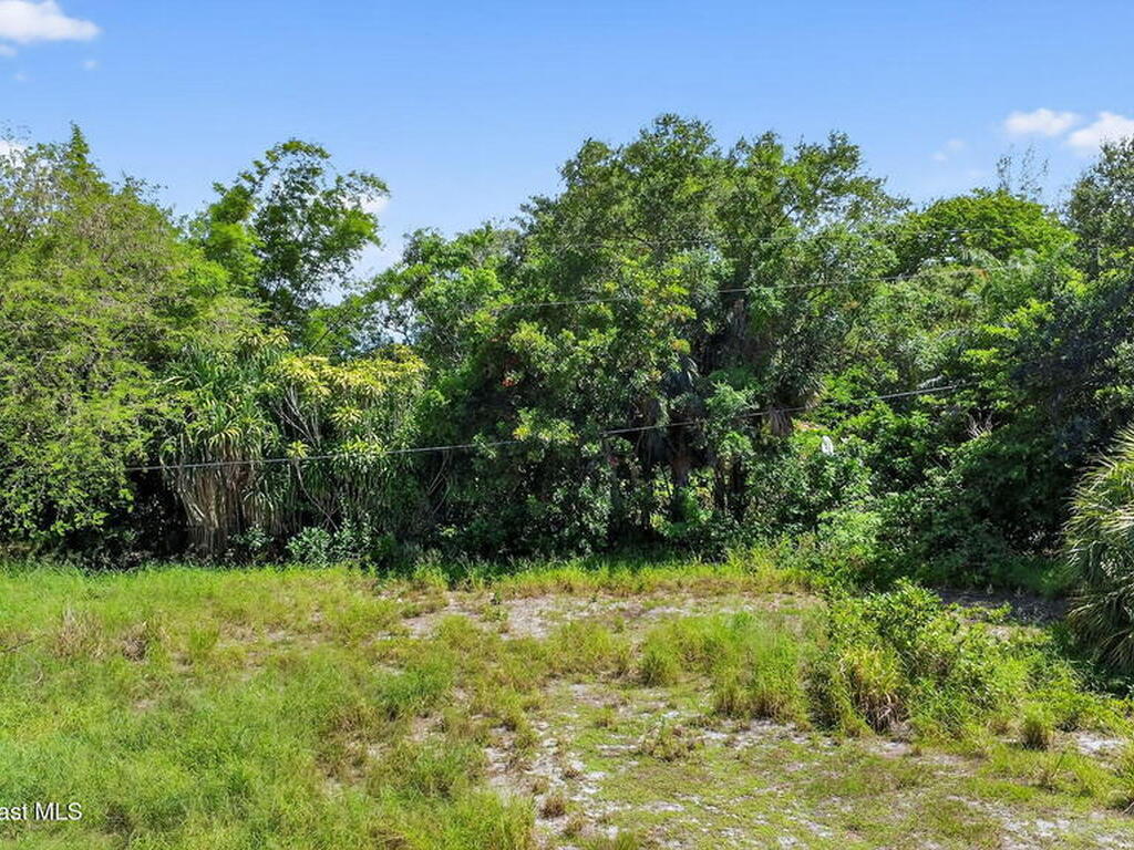6581 Hillside Lane, Lake Worth, FL 33467