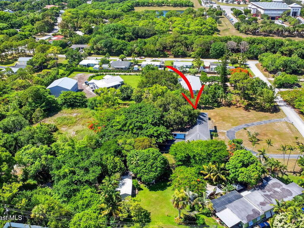 6581 Hillside Lane, Lake Worth, FL 33467