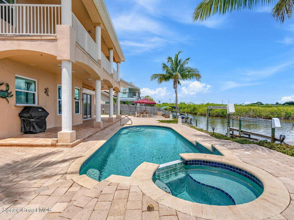 1660 Sandpiper Street, Merritt Island, FL 32952