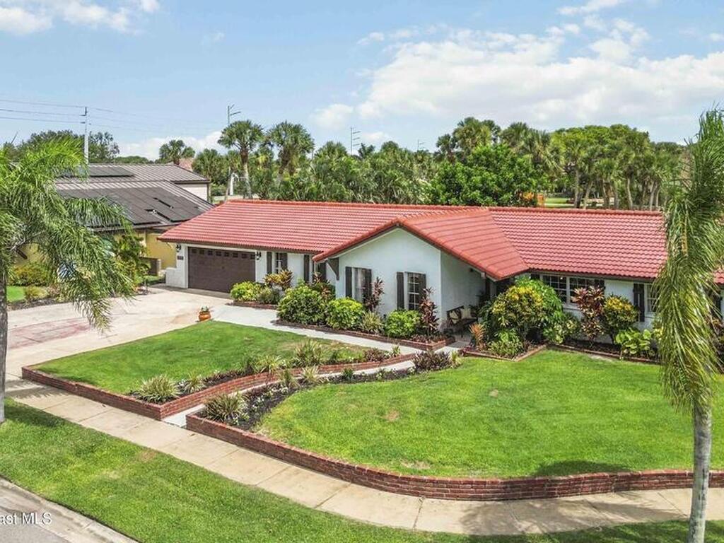 305 Sand Pine Road, Indialantic, FL 32903
