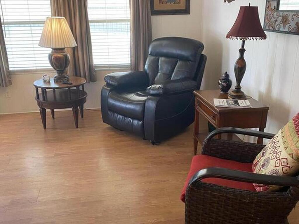 568 Jennifer Circle, West Melbourne, FL 32904
